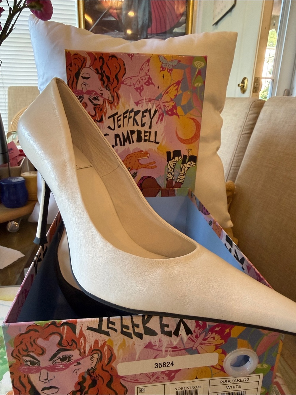 Beautiful White Leather Pumps